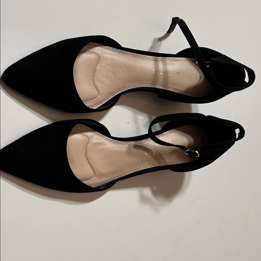 Kelly & Katie Black Pointed Heels